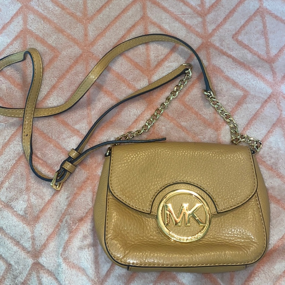 Michael Kors Crossbody